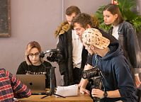 Warszawska Szkoła Reklamy pracuje przy nagraniach i sesji zdjęciowej do kampanii pt. Piękna bo zdrowa dla Fundacji Kwiat Kobiecości. Fot. Anita Kot